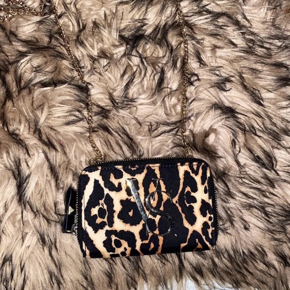 Victorias secret clutch fits iPhone 5,5s,5c